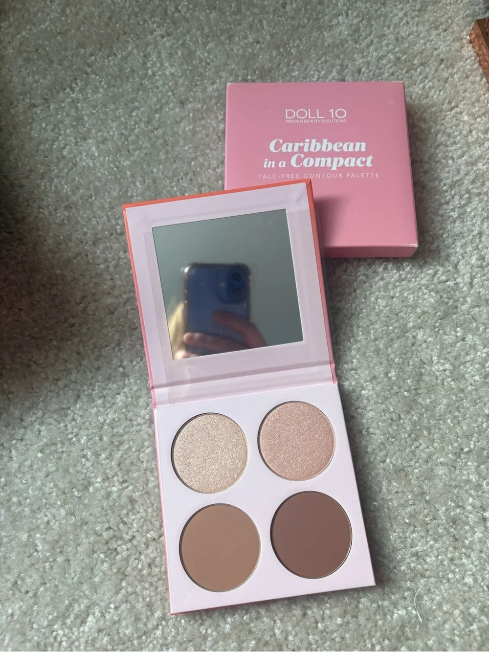 Doll 10 Caribbean in a Compact Bronzer & Highlight Palette - Pink